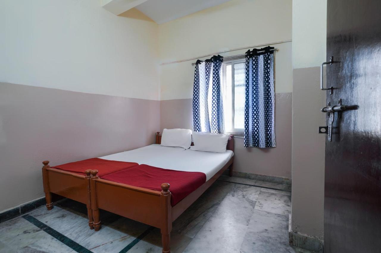 Spot On Sri Sai Lohith Lodge Near Snow World Secunderabad Luaran gambar