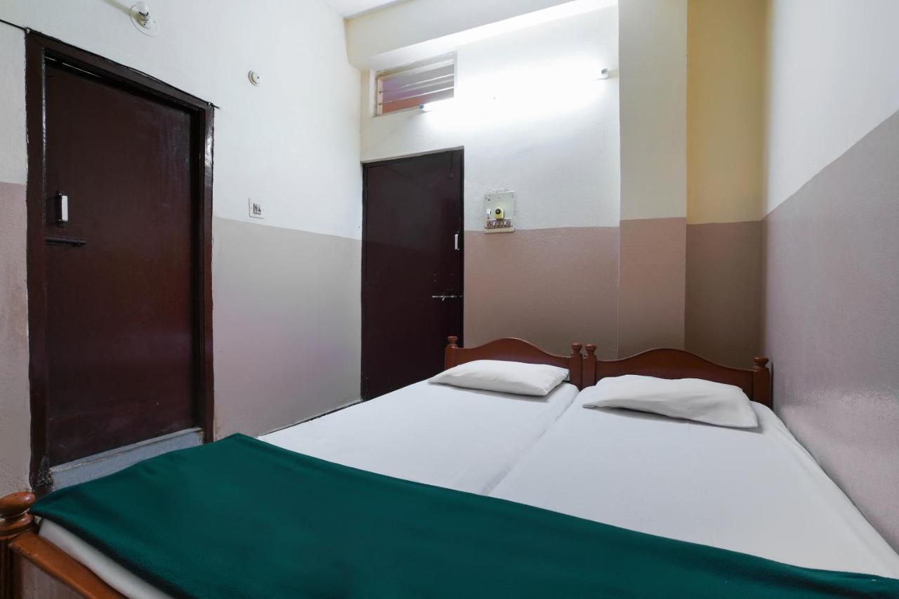 Spot On Sri Sai Lohith Lodge Near Snow World Secunderabad Luaran gambar