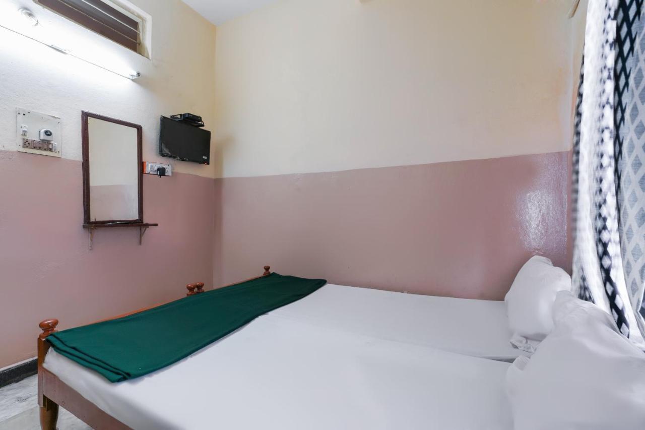 Spot On Sri Sai Lohith Lodge Near Snow World Secunderabad Luaran gambar