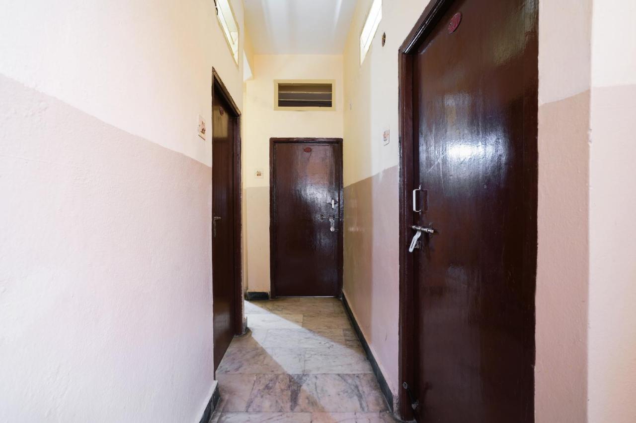 Spot On Sri Sai Lohith Lodge Near Snow World Secunderabad Luaran gambar
